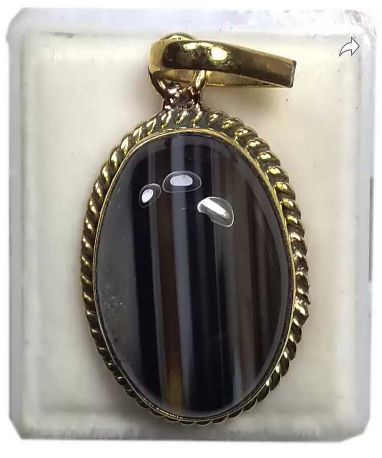 Manufacturer, Exporter, Importer, Supplier, Wholesaler, Retailer, Trader of Black Hakik Pendant in New Delhi, Delhi, India.