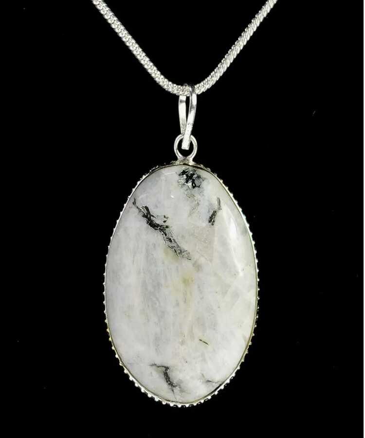 Manufacturer, Exporter, Importer, Supplier, Wholesaler, Retailer, Trader of Moonstone Pendant in New Delhi, Delhi, India.